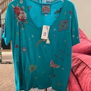 NWT Johnny was MONROE everyday embroidered tee